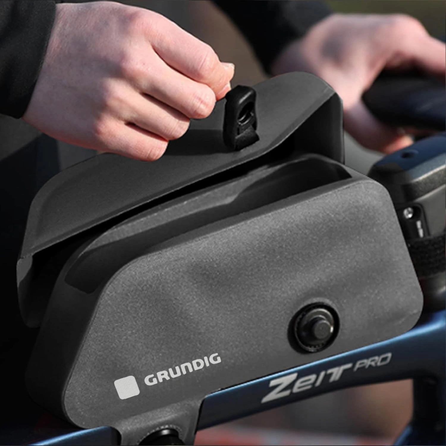 Grundig 1.2L Waterproof Bike Top Tube Bag – Magnetic One-Hand Access & Aero Shape| #Color_Schwarz